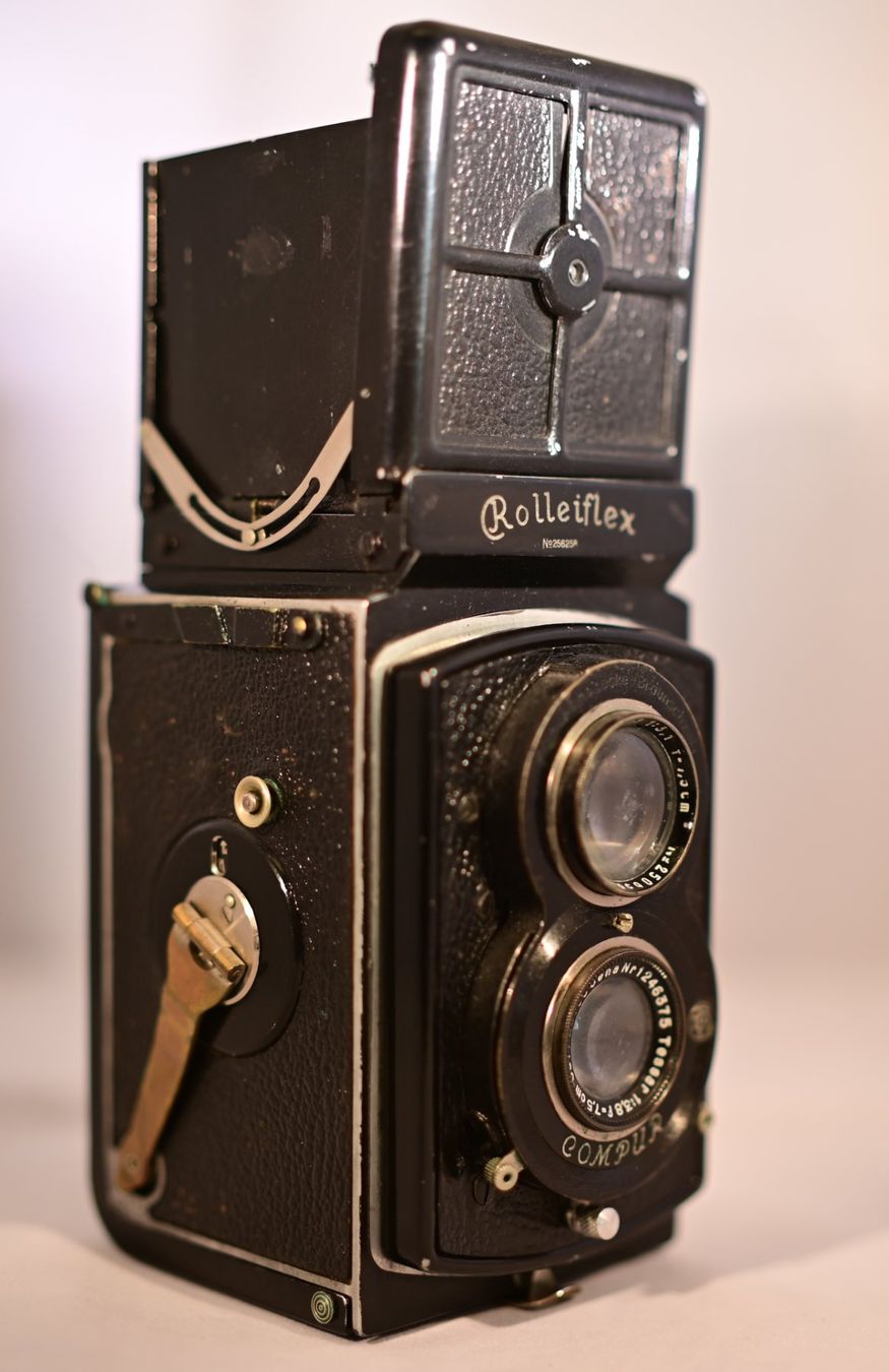 Fotocamera: Rolleiflex Standard K2 Model 621 – Usato da Uster venduto da Stoessda