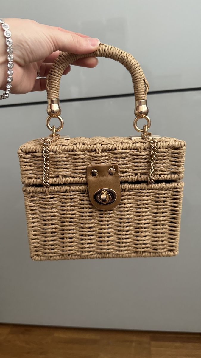 Borse da donna: Sommer Tasche aus Stroh. – Usato da Romanshorn venduto da tin_k9vg
