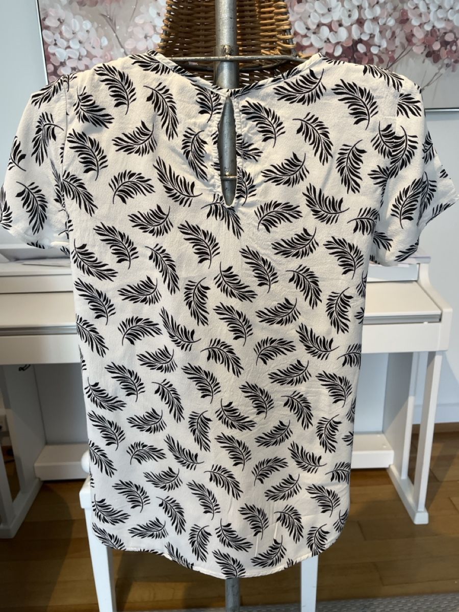 H&M Top: Top mit Blättern, H&M, 36/38 – Usato da Solothurn venduto da Bobesch08 3