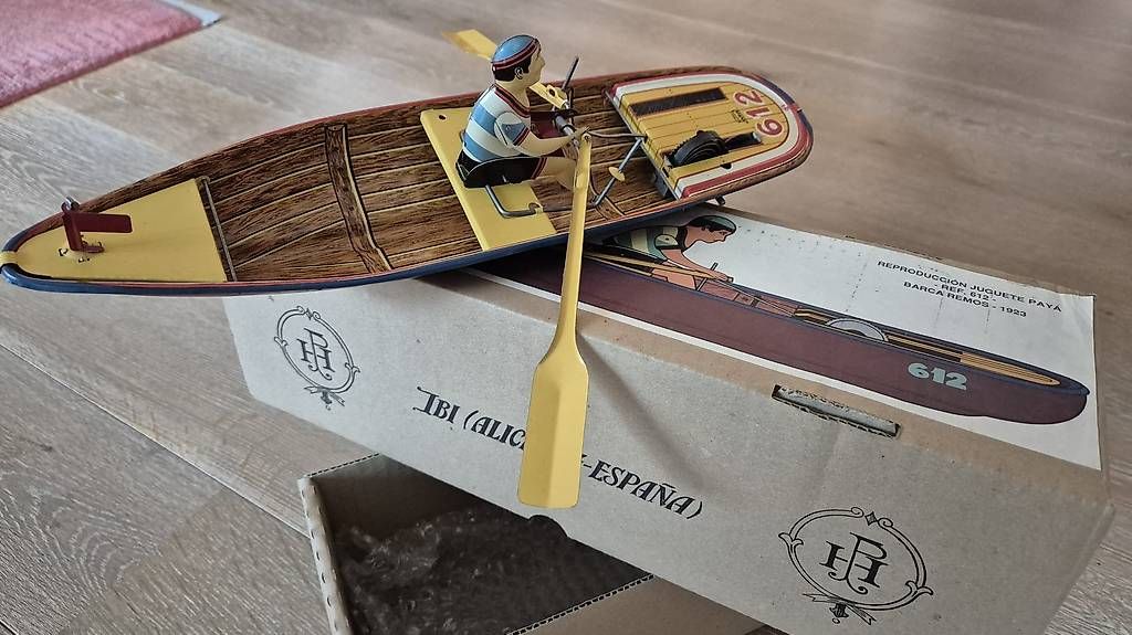 Giocattoli: Paya Replica Ruderer aus Blech  – Usato da Buchs AG venduto da fisch_63