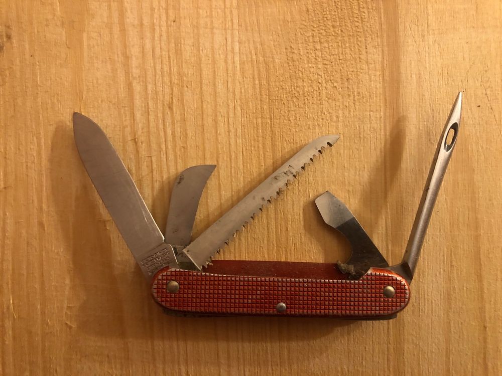 Sackmesser mit 5 Werkzeugen (Gebraucht) in Oberengstringen für CHF 106 ...