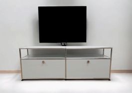 USM TV Lowboard Lichtgrau (Preis Verhandelbar)
