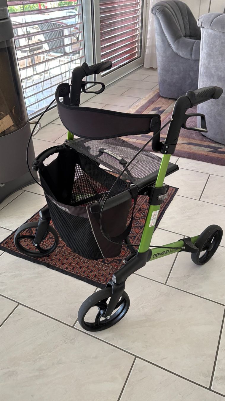 Gehhilfen: Rollator Gemino 30 -  neuwertig – Gebraucht aus Pfeffingen von Sinsebin 1