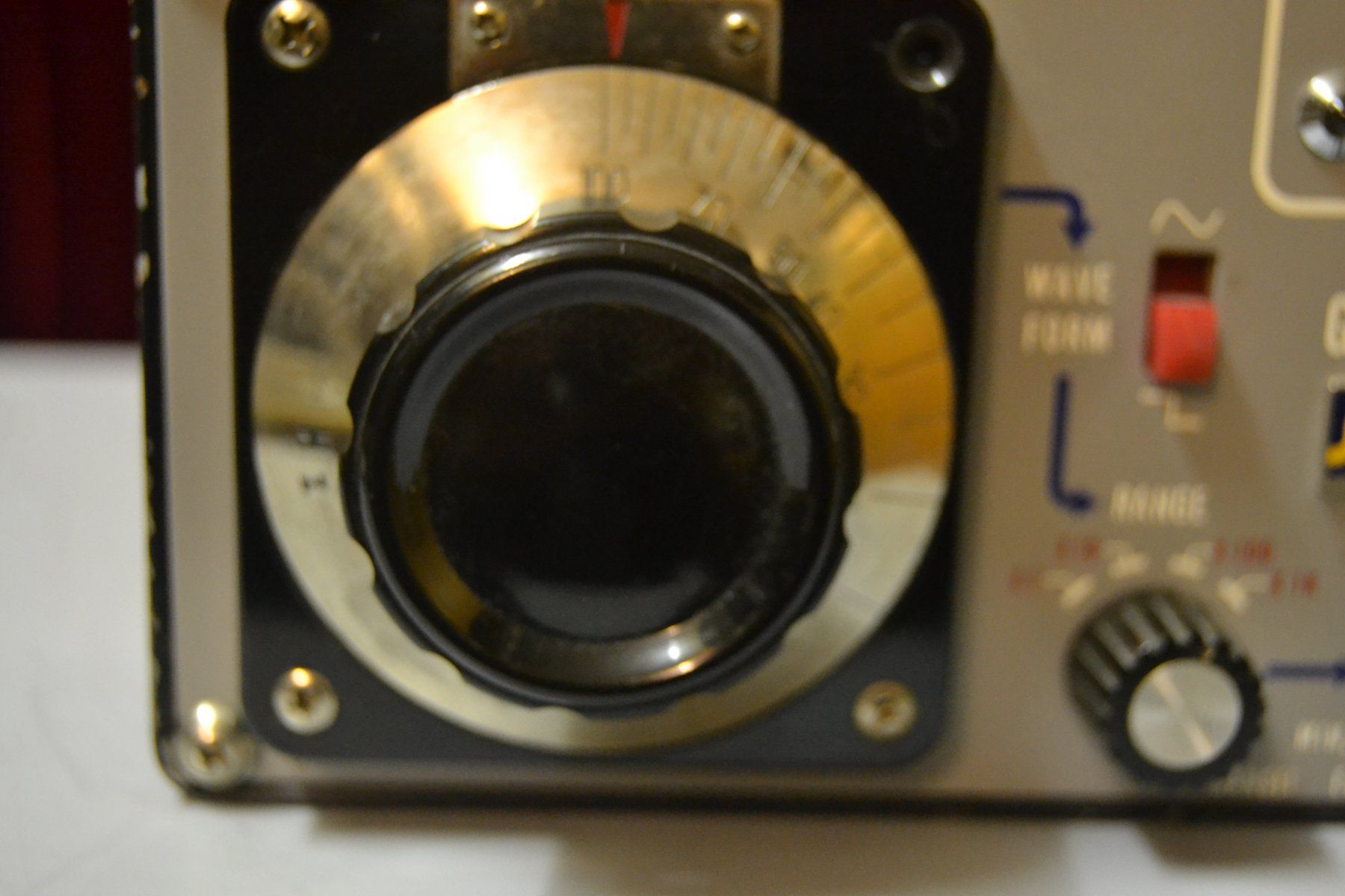 Messen: Frequenzgenerator Audiobereich 10Hz - 100kHz – Gebraucht aus Wil SG von fanofrio 2
