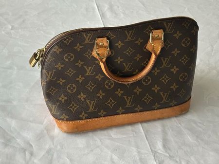 Louis Vuitton Alma