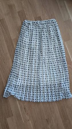 Rock Uniqlo gr S