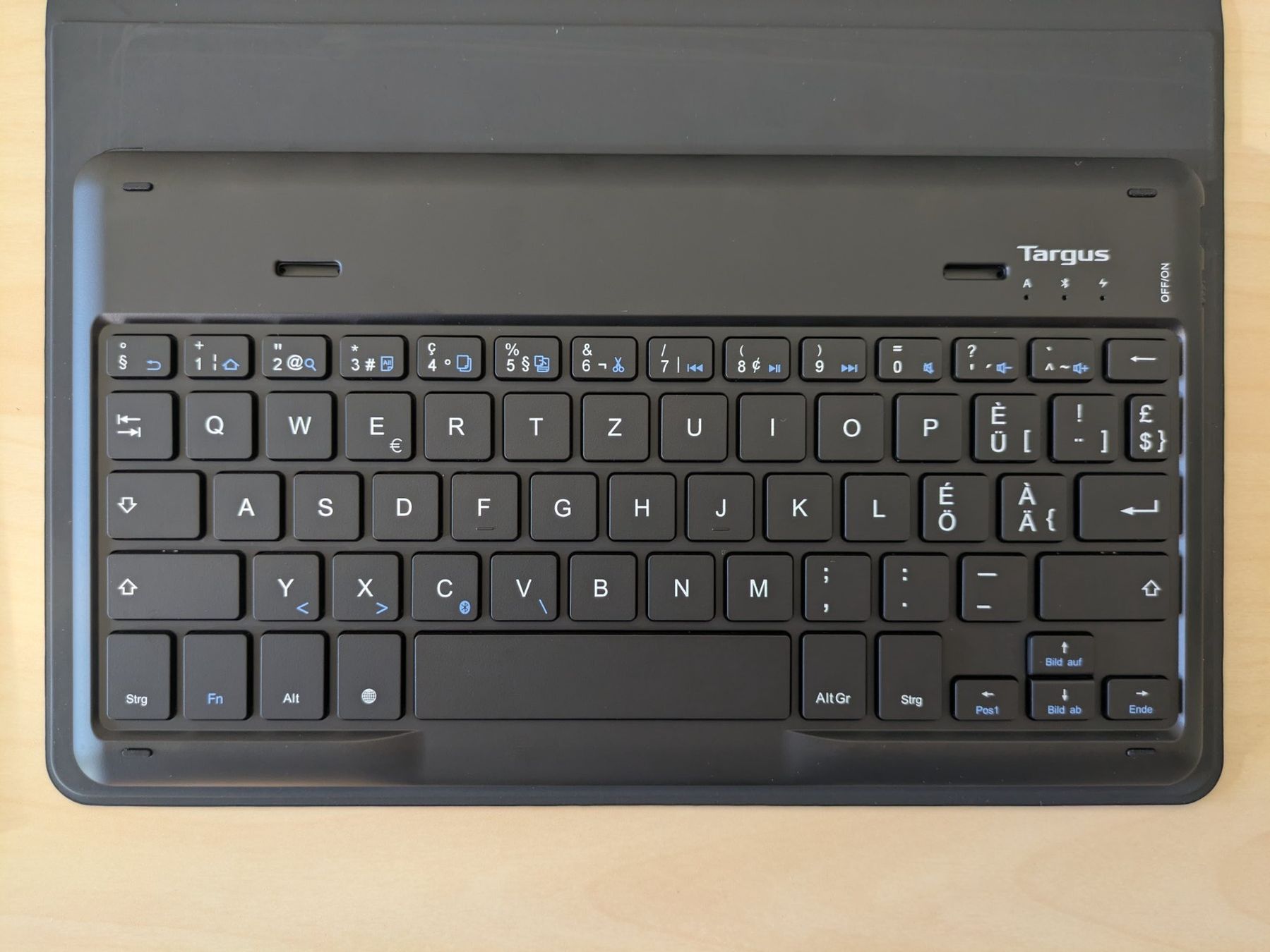 Targus Covers & Taschen: Targus Samsung Galaxy Tab A8 Bluetooth Keyboard Case (CH) – Neu und originalverpackt aus Zürich von ms993 2
