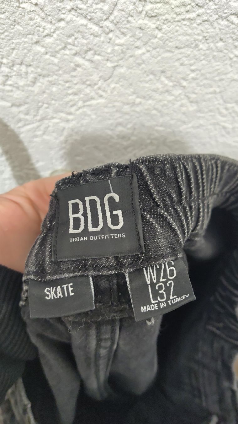 Pantaloni: Pantalon de skate – Usato da Sion venduto da mel_z929 1