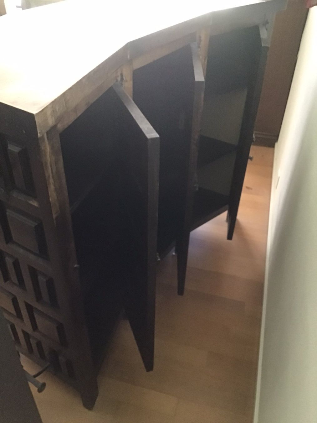 Allestimento di negozi e stand fieristici: Rustikale Bar im spanischen Stil inkl. 3 Barhocker – Usato da Kreuzlingen venduto da Dennis2004 4