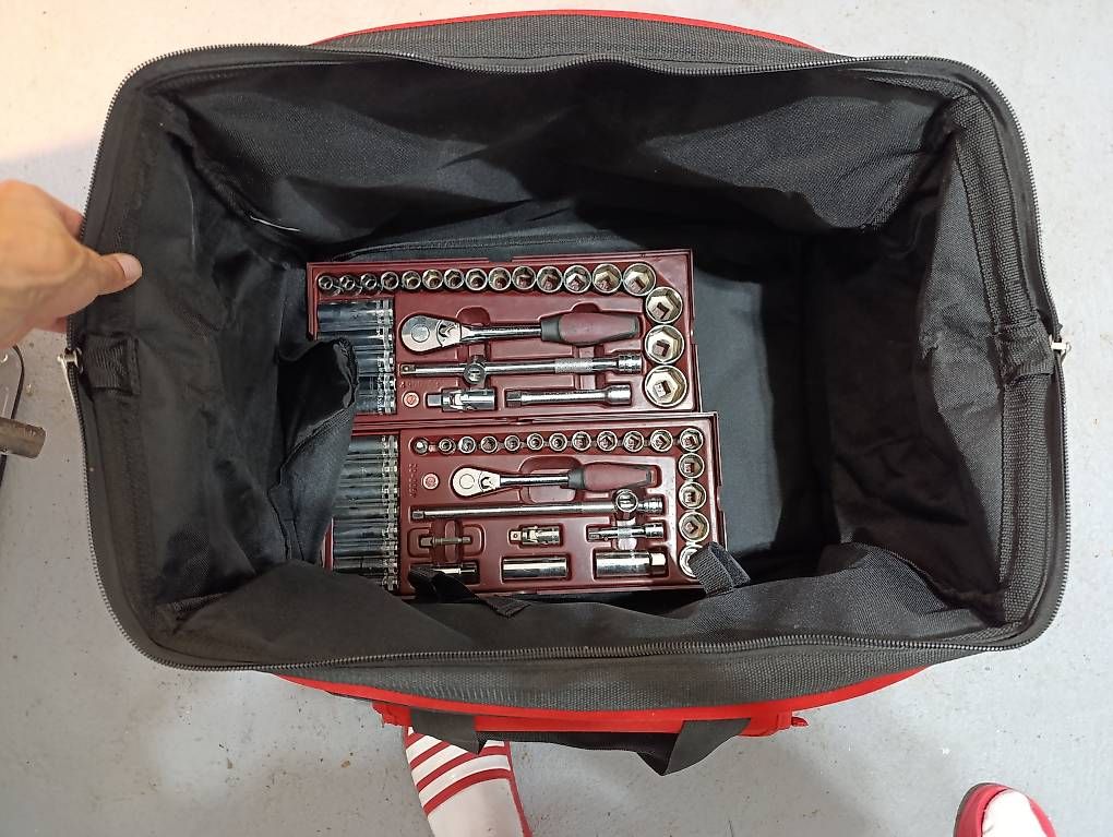 Alle Werkzeuge: Sac a outils – Gebraucht aus yvonand von JeremyC25