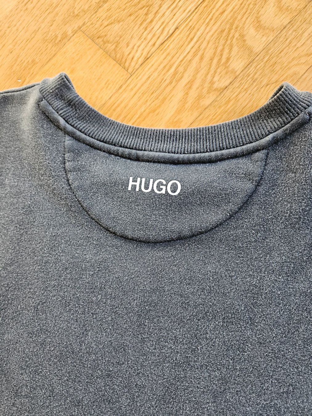 Hugo Boss Maglioni & Felpe: Neuertiger Statement Pullover HUGO by HUGO BOSS Gr. M Grau – Nuovo (secondo la descrizione) da Bolligen venduto da SwissDutchy_1973 4