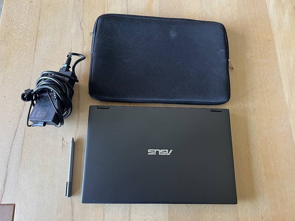 Asus Notebook: ASUS Zenbook UX563F Convertible mit 2. Display – Usato da Rickenbach ZH venduto da flavio.carnuccio 1
