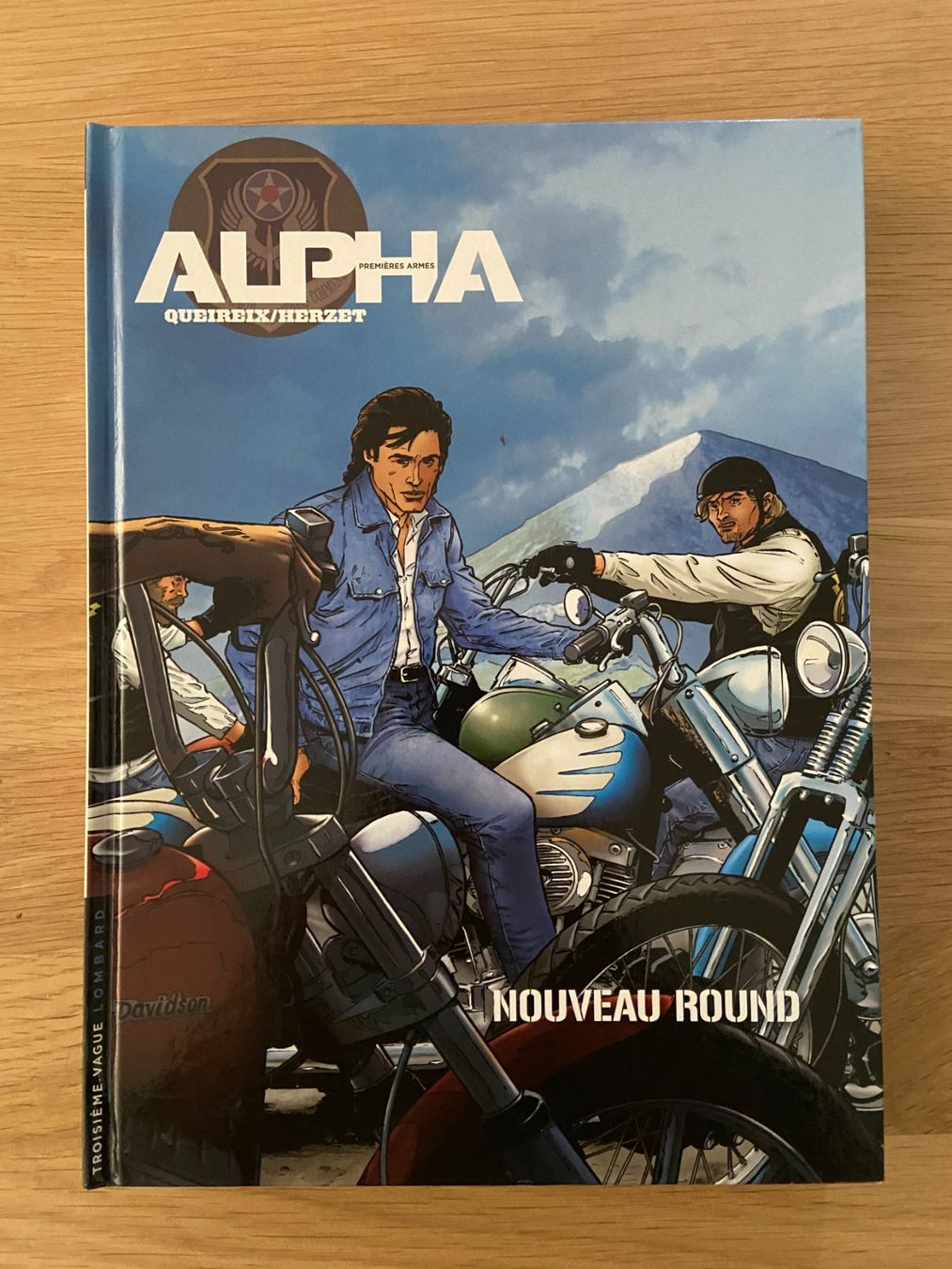 Fumetti: ALPHA PREMIERES ARMES / TOME 3 / PREMIERE EDITION – Usato da Corcelles-près-Payerne venduto da 1562Comics
