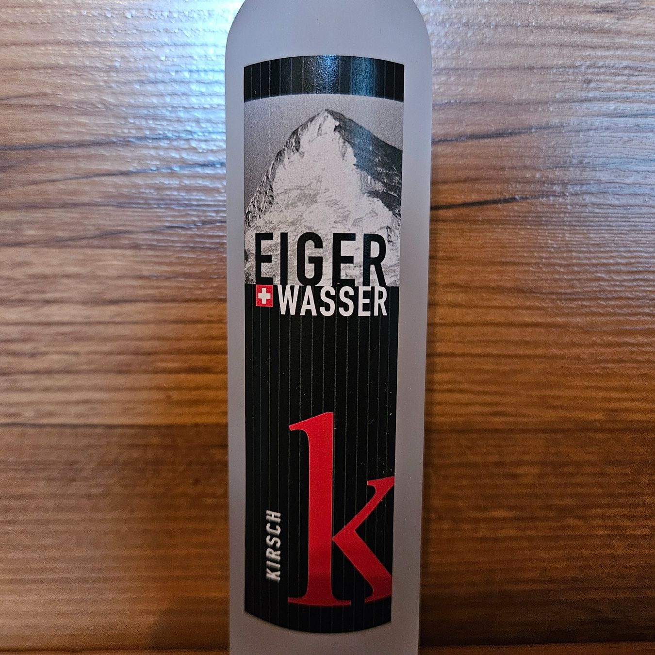 Bevande alcoliche: 2 Flaschen Eigerwasser Kirsch – Nuovo e nell'imballaggio originale da Reichenbach i. K. venduto da ANiZu83 1