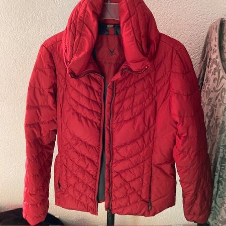 neuwertige rote  Daunen Jacke Gr. 36 von Fuchs Schmitt