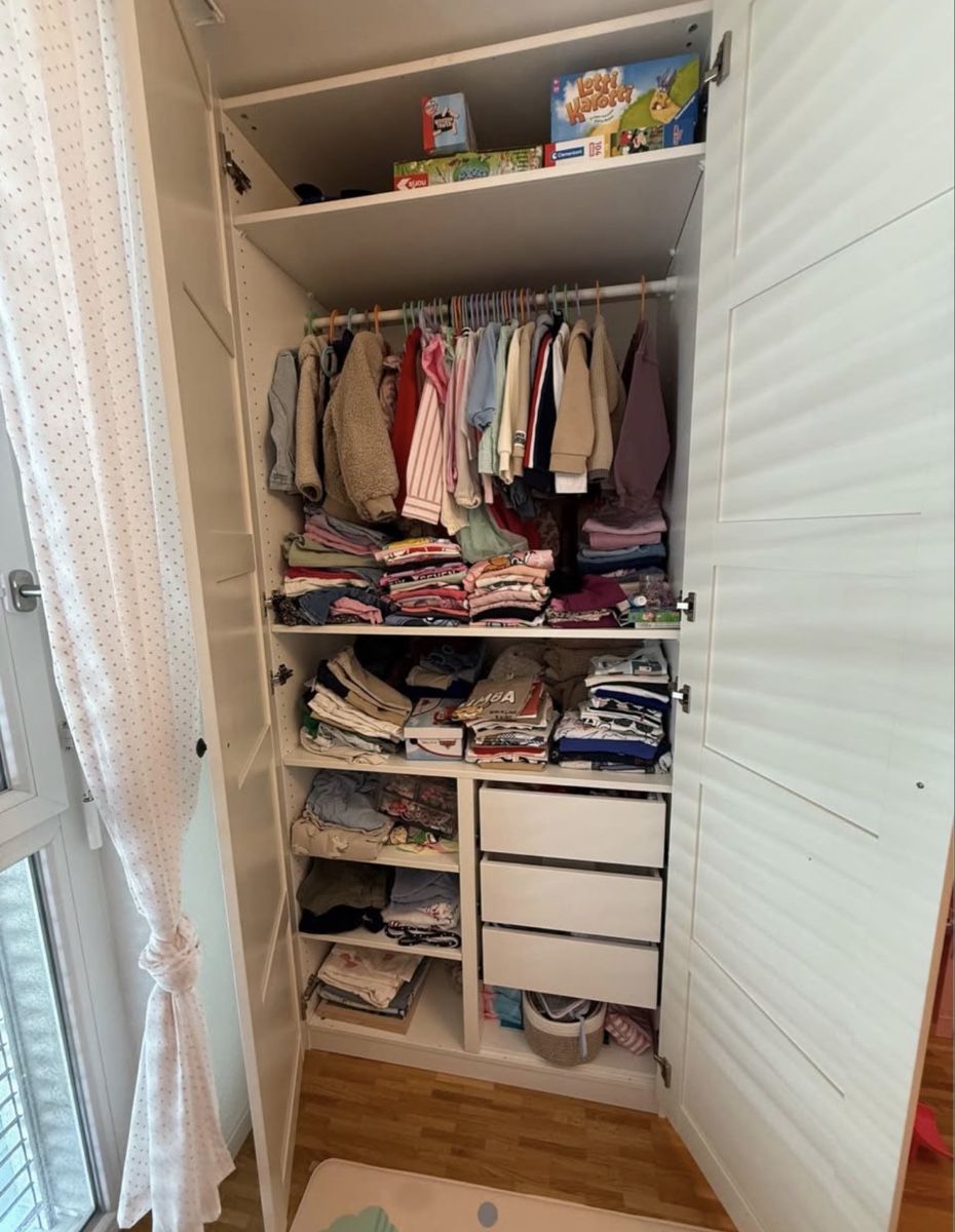 Armadi: Ikea pax armoire  – Usato da Sierre venduto da maeleris 1