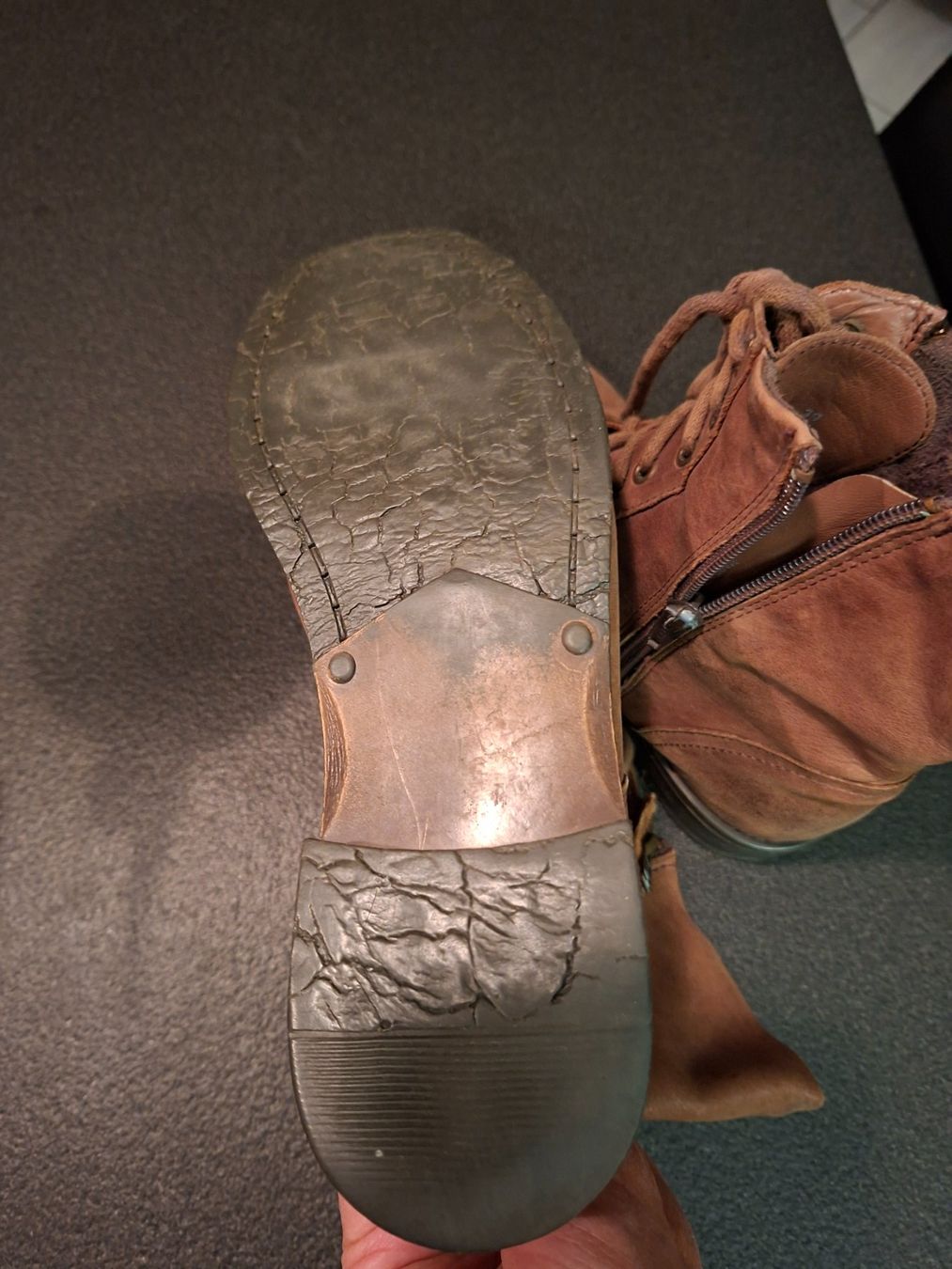 Scarpe da donna: Braune Winter Boots, Leder, Gr. 39 – Usato da Bäriswil BE venduto da Rezz 2