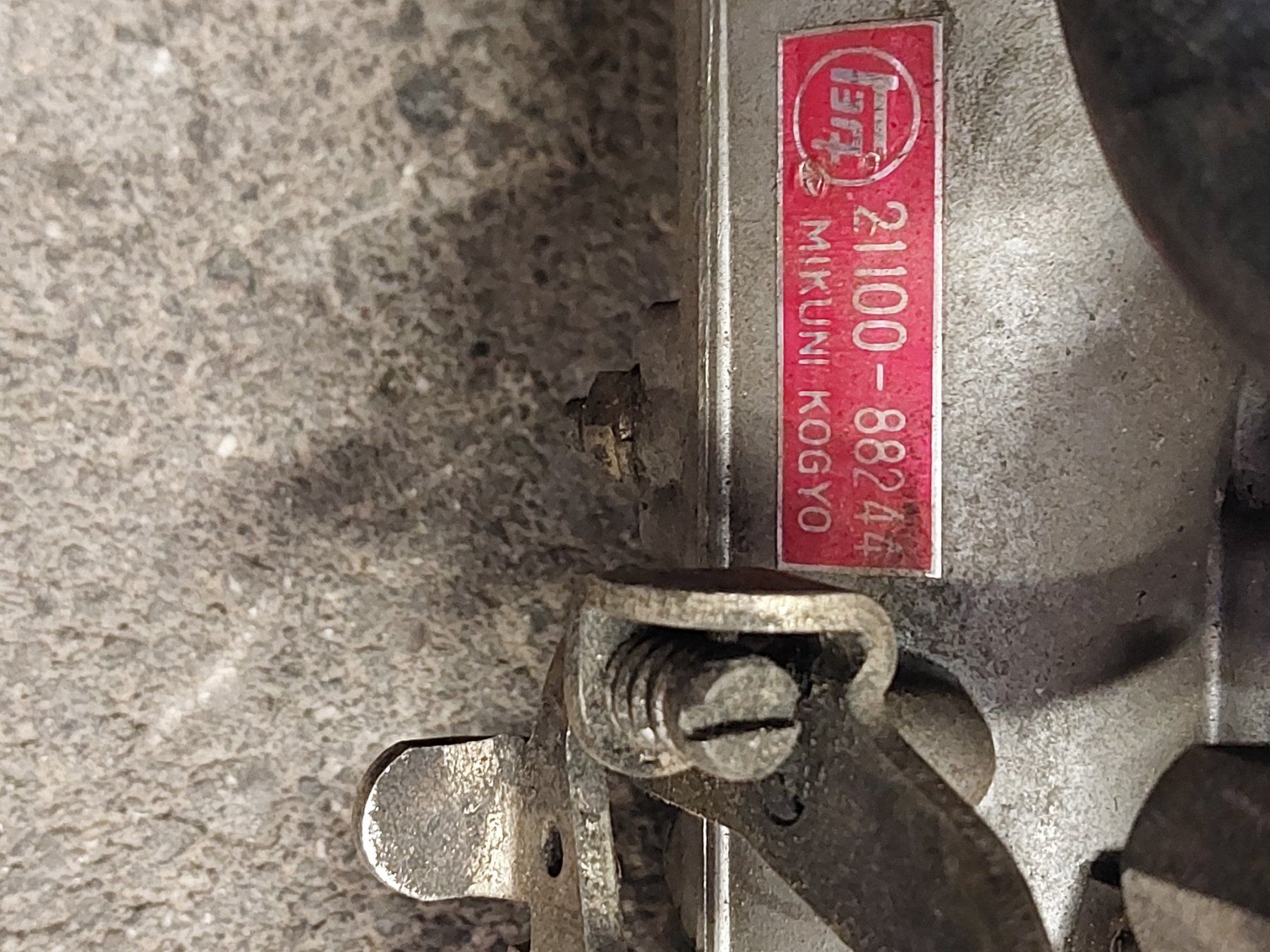 Toyota Tutti pezzi di ricambio auto: Vergaser Toyota – Usato da wimmis venduto da inserat03 2