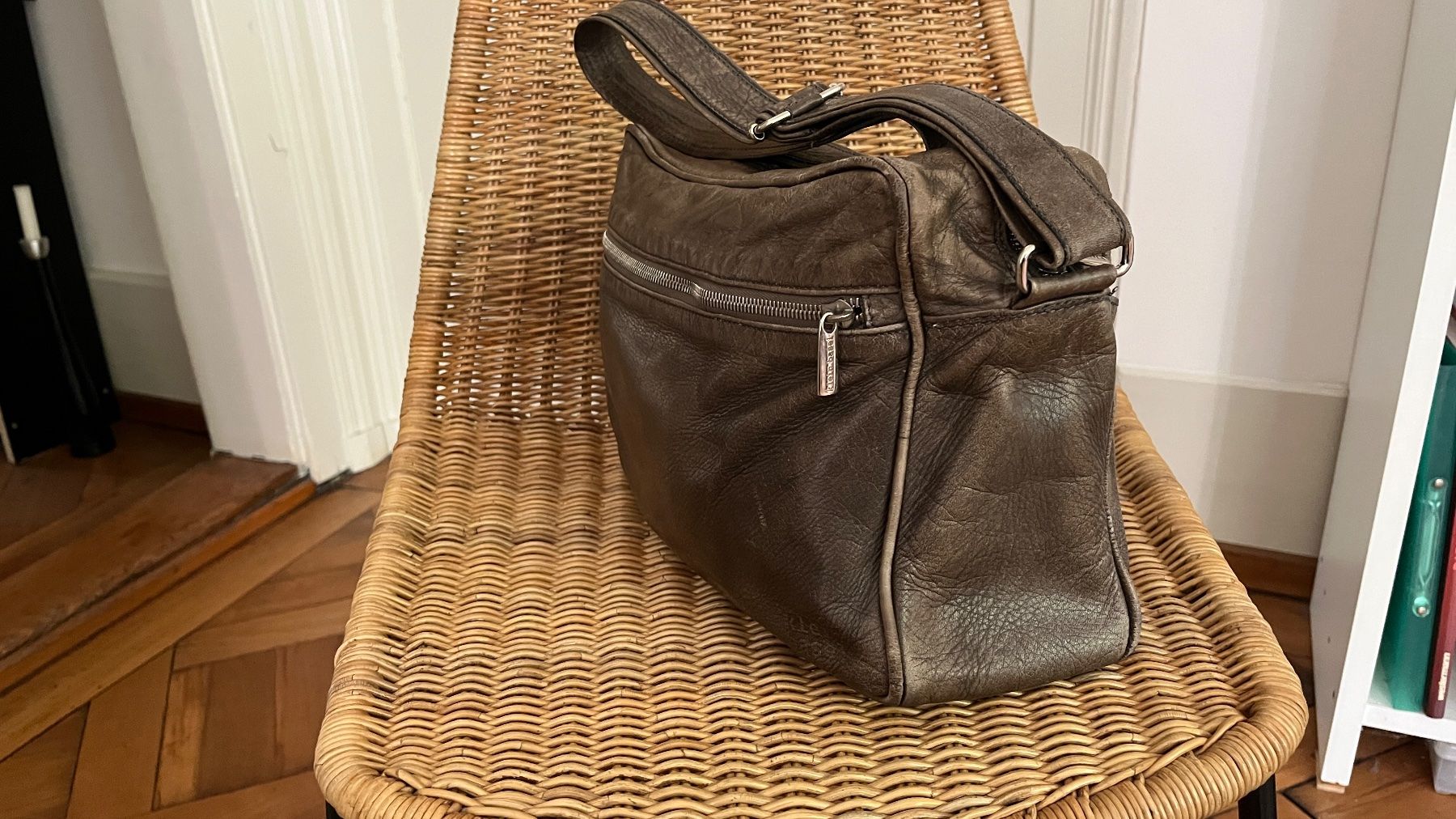 Kleinbasel Borse da donna: Design - Ledertasche Kleinbasel – Usato da Luzern venduto da Dorne 1