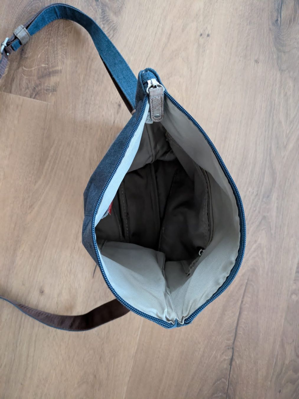 Taschen für Damen: zwei Umhängetasche – Gebraucht aus Galgenen von manuelk96 1