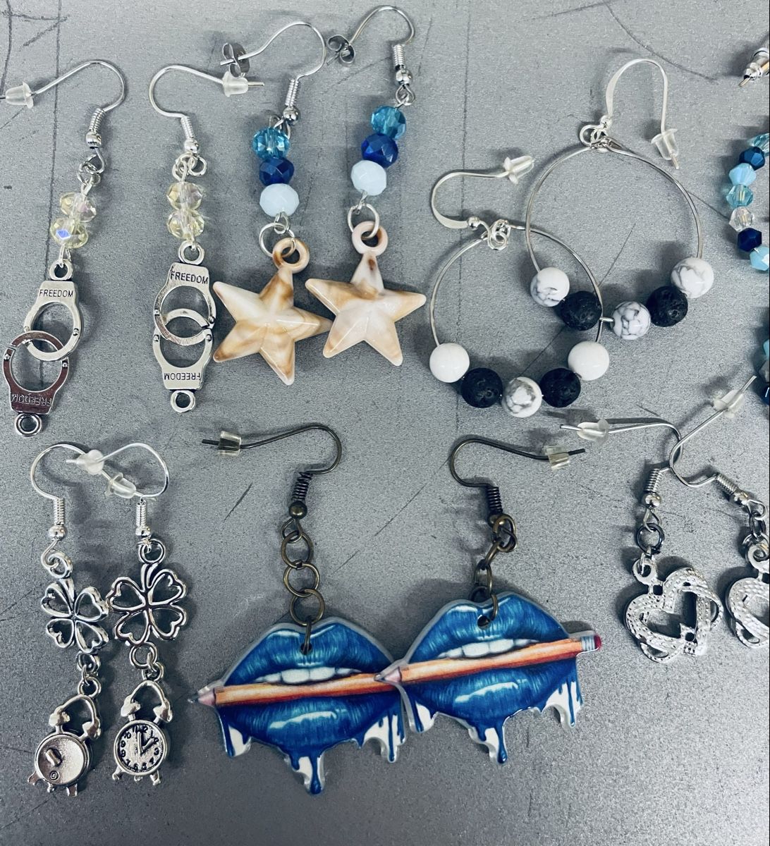 Orecchini pendenti & Orecchini a lobo: 7Paar  Ohrringe, Modeschmuck, Neu – Nuovo e nell'imballaggio originale da Au ZH venduto da Jaggy4 2