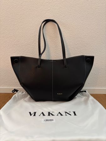 NEU - Makani Emalia Handtasche schwarz