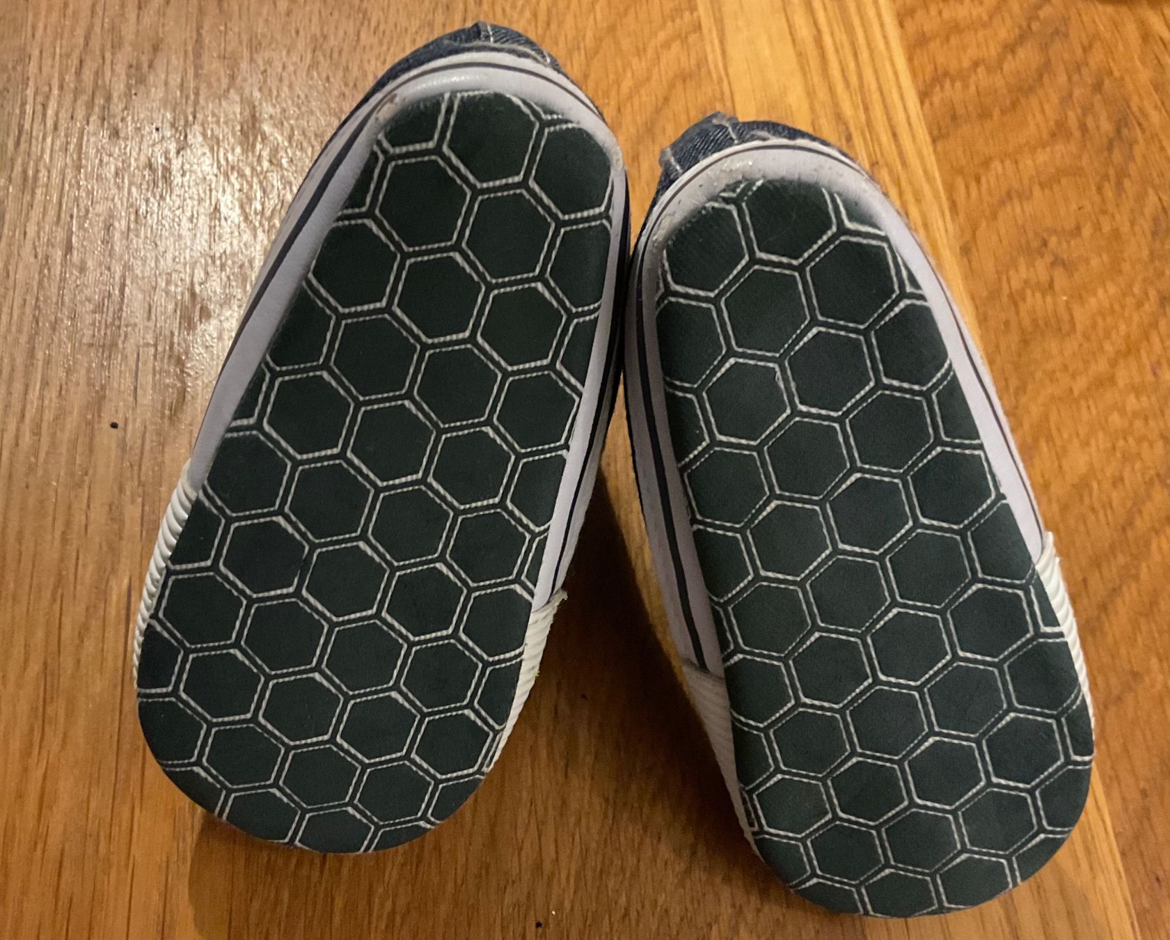 Scarpe per ragazzi: Süsse Baby Schuhe, Grösse 18 – Usato da Buchs AG venduto da Yuca01 1