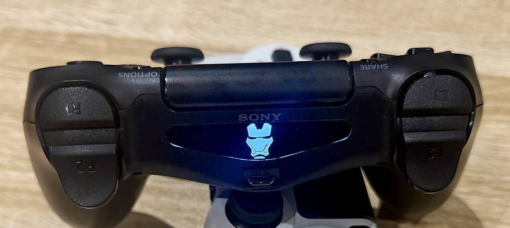 Controller: Sony PS4 DualShock 4 Controller  TOP Zustand – Gebraucht aus Witterswil von faidel 1