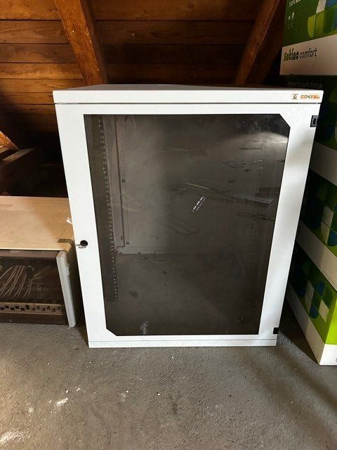 Racks & Supports: Serverschrank 19 Zoll – D'occasion à Zürich par graul