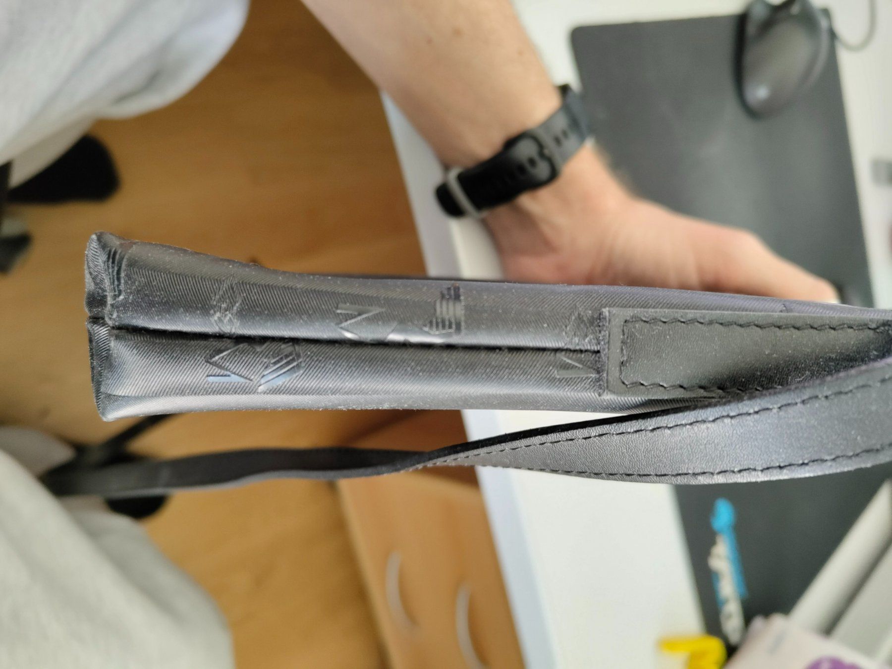 Maison Mollerus Taschen für Damen: Maison Mollerus Umhängetasche schwarz/silber – Gebraucht aus Schwyz von Balmer92 4