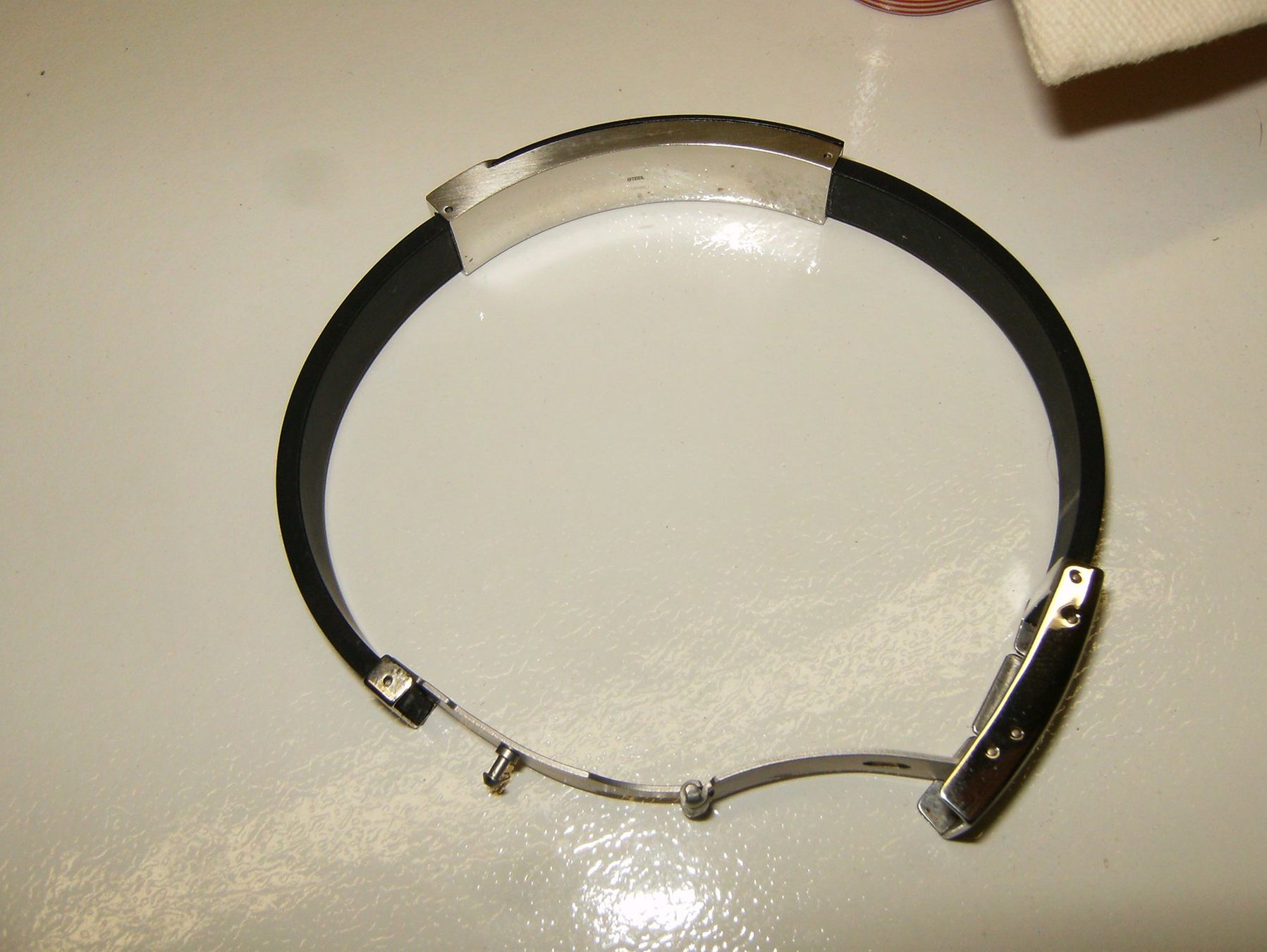 Bracciali & Braccialetti: Fossil Armband Kautschuck/Stahl OVP – Usato da Liesberg venduto da Mikado1965 5