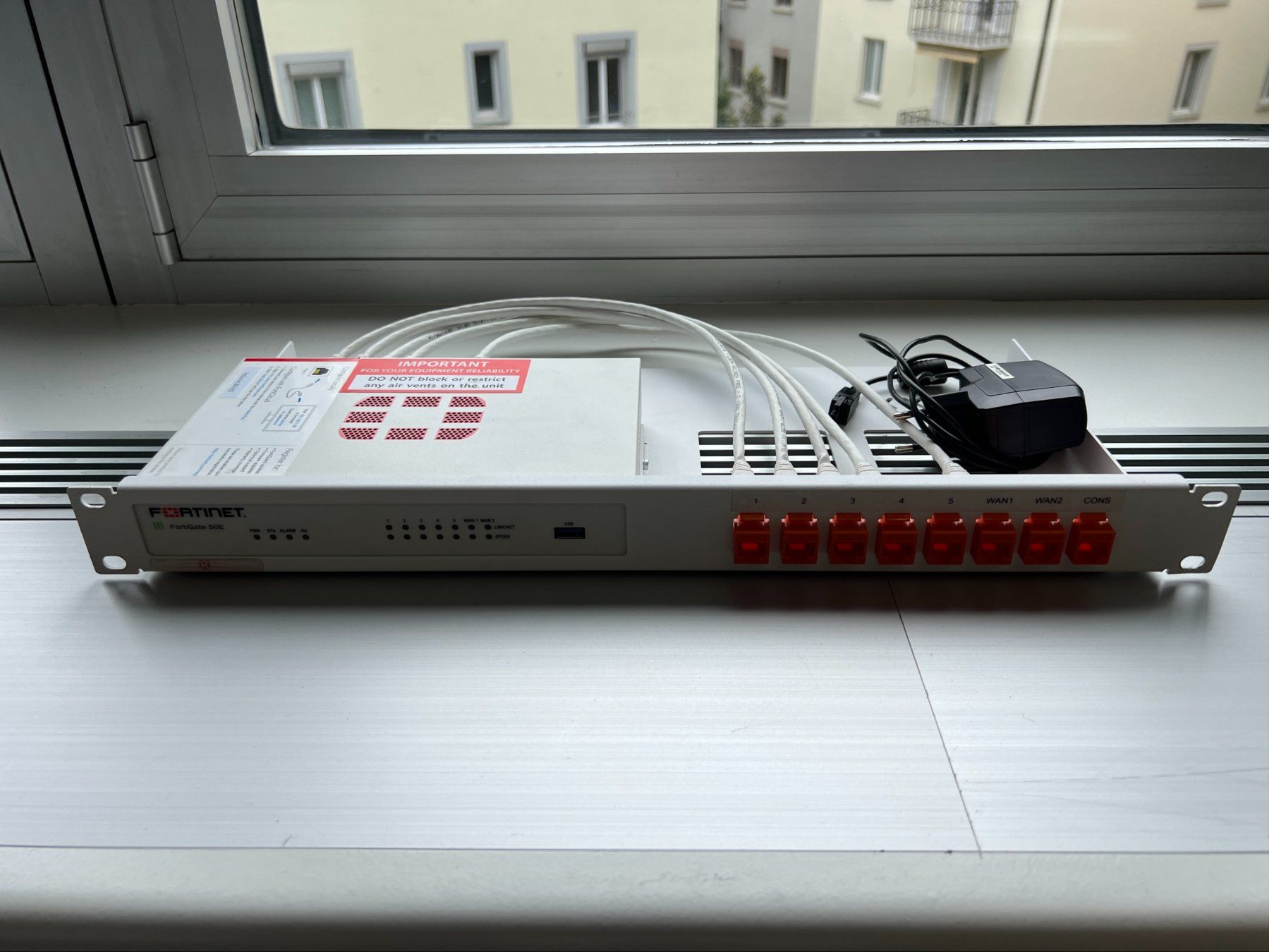 Fortinet Firewall: Fortinet FortiGate 50E – Usato da Zürich venduto da BeSync
