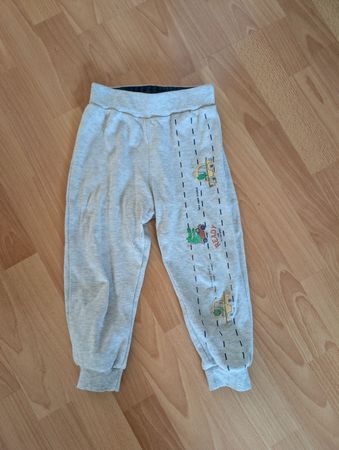 Coole Kinder Jogginghose, grau, mit Traktoren