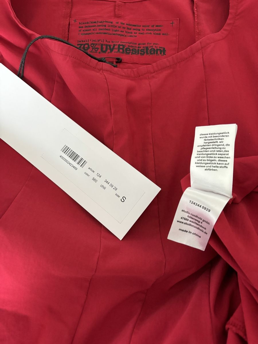 Rundholz Kleider: Rundholz Black Label, Size S, Chili – Neu und originalverpackt aus Erlenbach ZH von verbena_mint 4