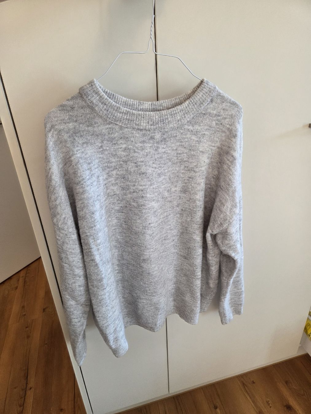 Maglioni & Felpe: Grauer Strickpullover, Grösse S – Usato da Luzern venduto da Sherry56