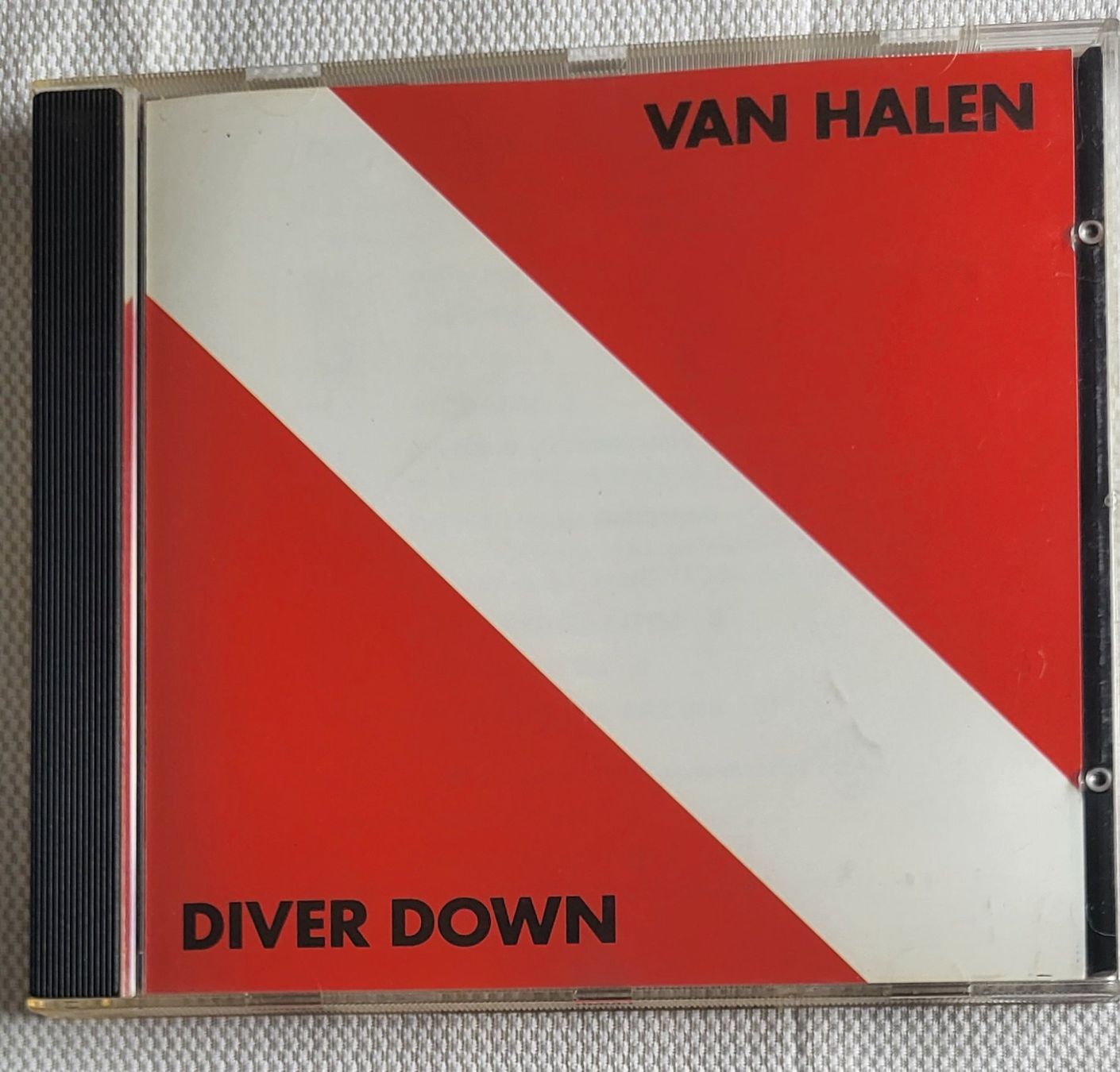 CD: Van Halen - Diver down – Usato da Villars-sur-glane venduto da Epsilonhike