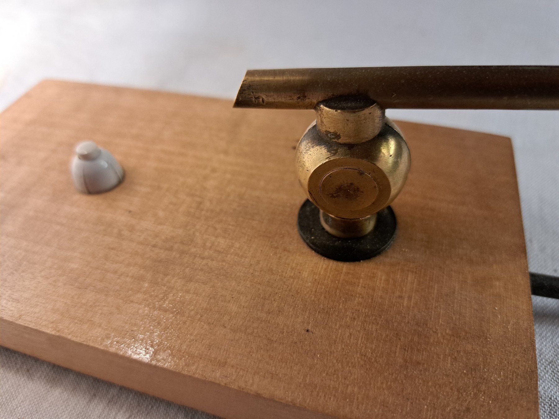 Lampade: ANCIENNE LAMPE BUREAU PIANO – Usato da couvet venduto da carlin01 5