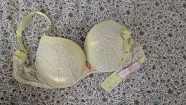 Soutien-gorge Victoria's Secret jaune clair, dentelle