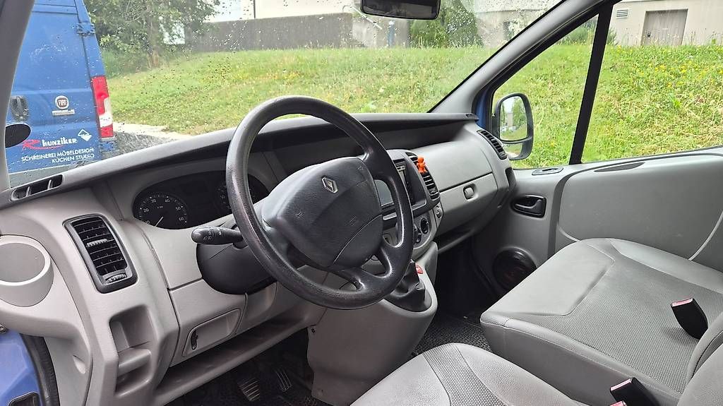 Veicoli commerciali: Renault Trafic – Usato da Adliswil venduto da Space07 1