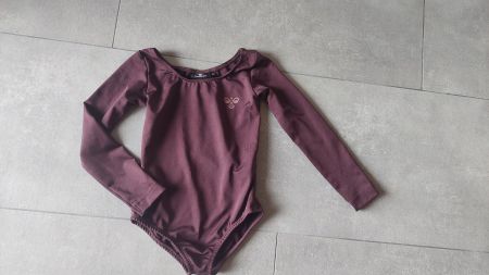 Turnanzug / Gymnastikanzug von hummel Grösse 104