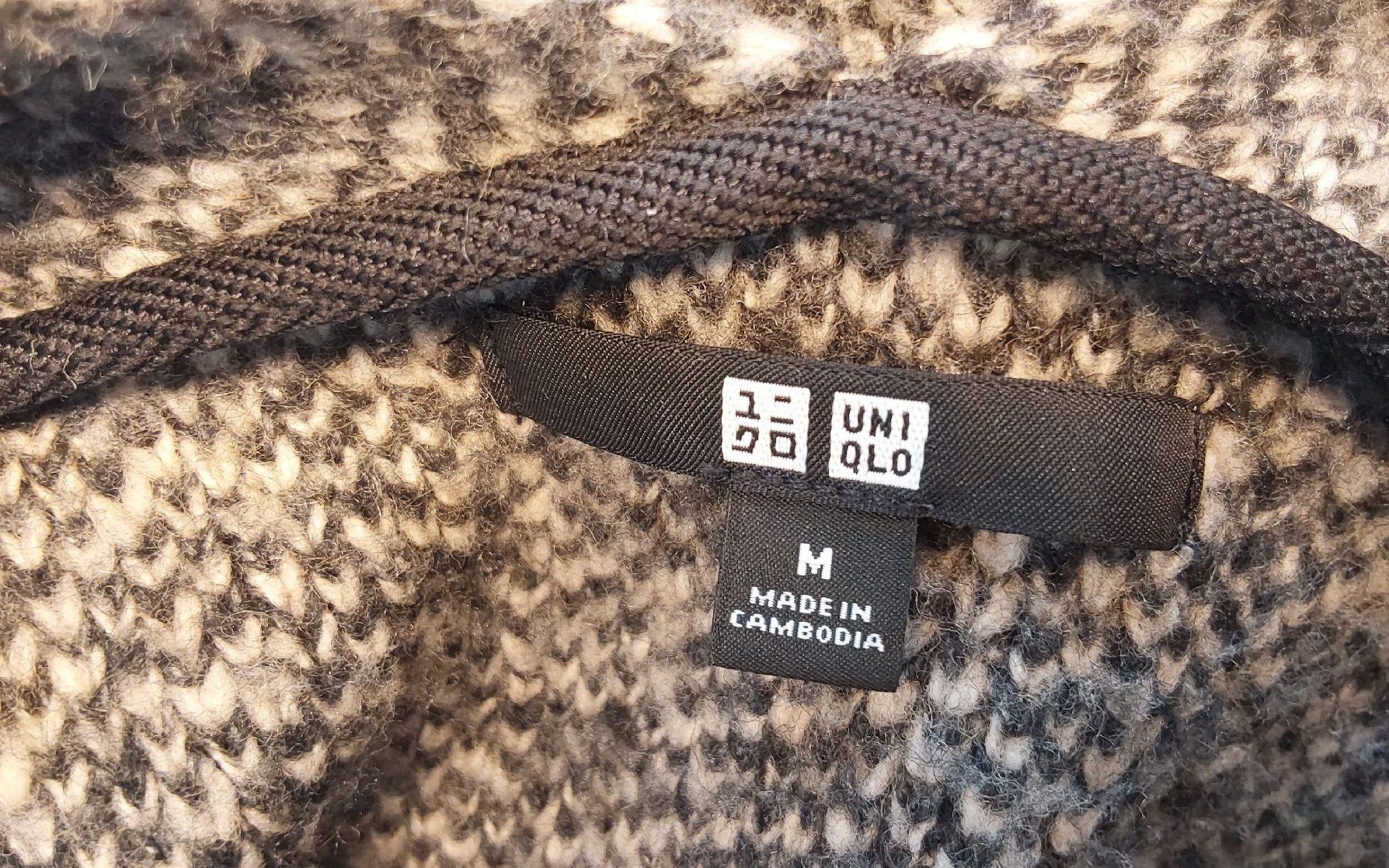 Uniqlo Jacken: Strickjacke uniqlo M grau – Gebraucht aus Köniz von scopello12 6
