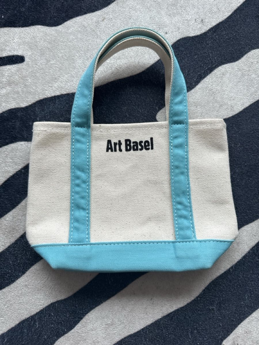 Borse: ArtBasel Iconic Bag small – Nuovo (secondo la descrizione) da Basel venduto da dar_m6pq 1