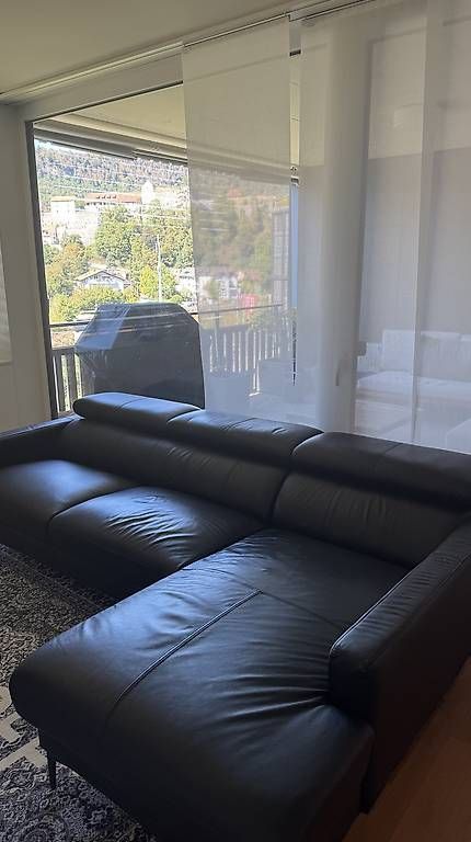 Sofas: Ecksofa Leder schwarz – Gebraucht aus Aarburg von Maoamanu