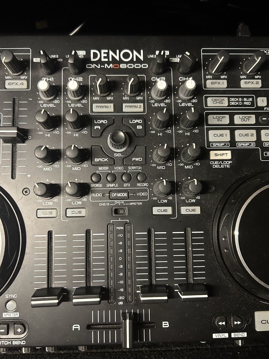 Denon Console di mixaggio: Denon DJ DN-MC6000 DJ-Controller im Flightcase gebraucht – Usato da Buchs AG venduto da ElMariachi78 1