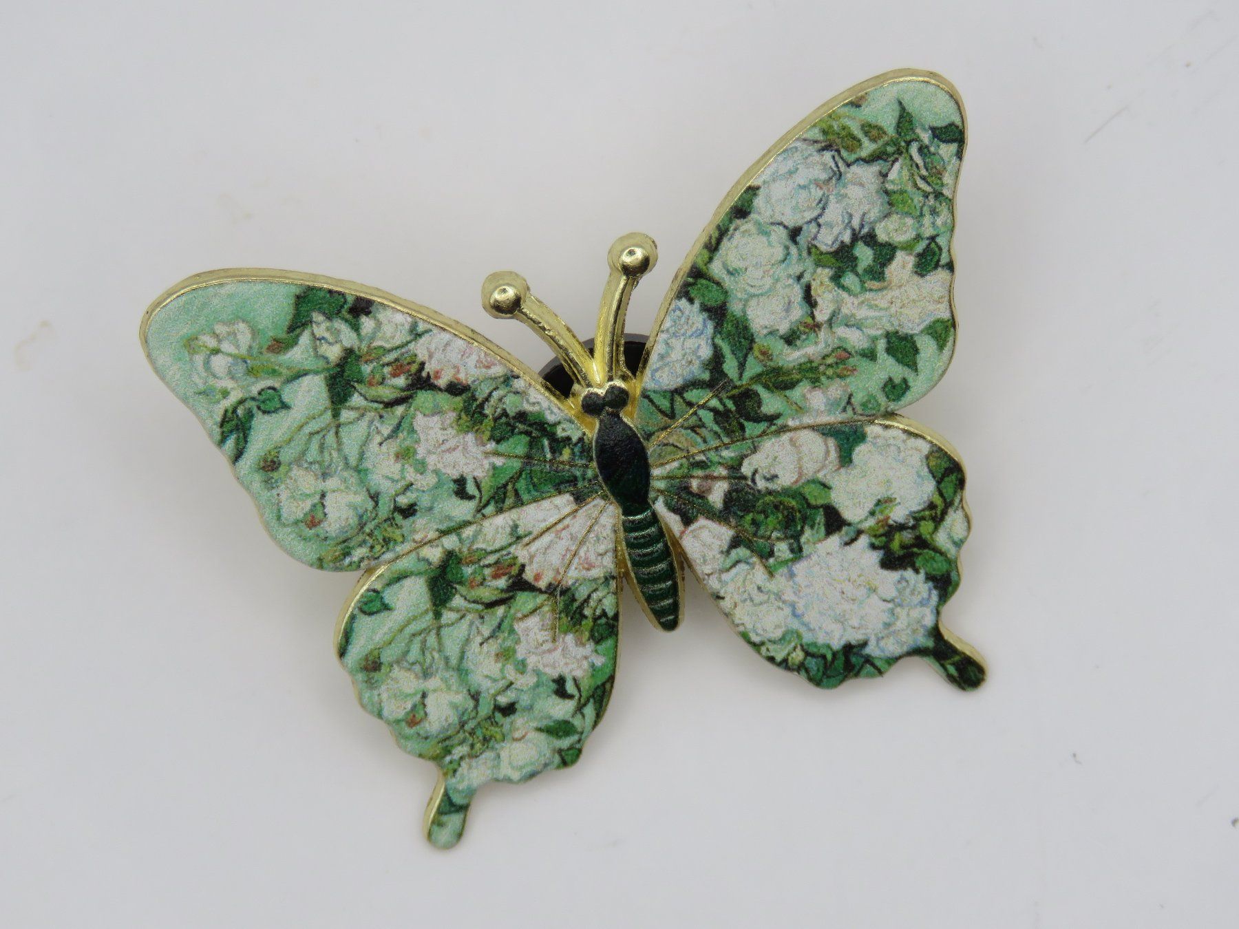Broschen & Nadeln: Schmetterling - Anstecker Pin - Blumenmuster - 4x3,2cm – Neu und originalverpackt aus Grenchen von Yamahwildstar16 3