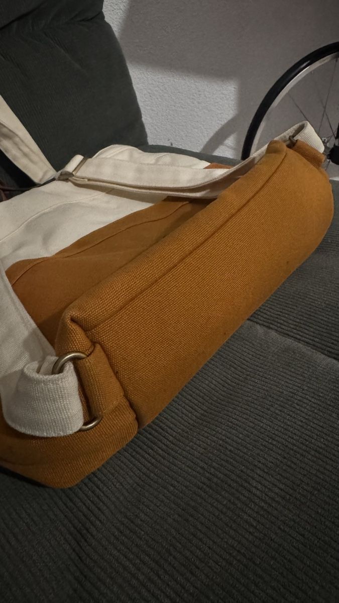 Ta Tha Ta Zaini: Fast neue Ta. Tha.Ta Swift Rucksack! – Nuovo (secondo la descrizione) da Hausen AG venduto da NJ2019 4