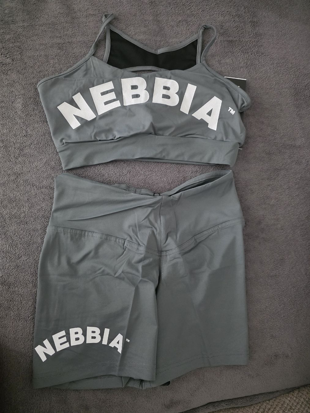 Tops: NEBBIA TOP UND KURZE HOSE FARB GREY L – Neu und originalverpackt aus Reitnau von cuorematto01
