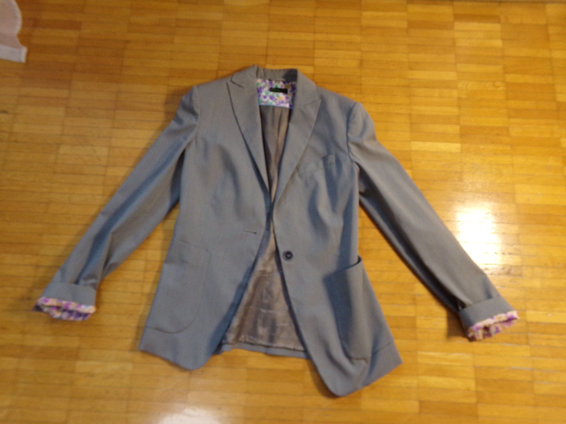 Benetton Jacken: Damen Blazer grau   Gr. 42   BENETTON – Gebraucht aus Winterthur von Jessi_di