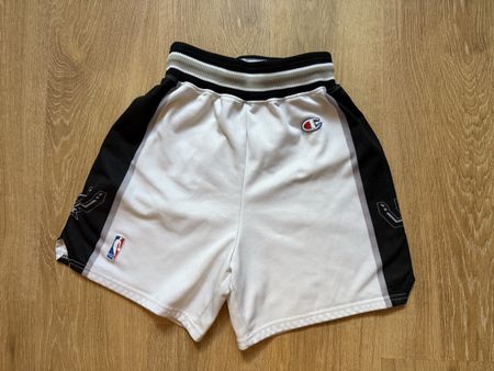 Short basket vintage blanc/noir Champion, t.XS