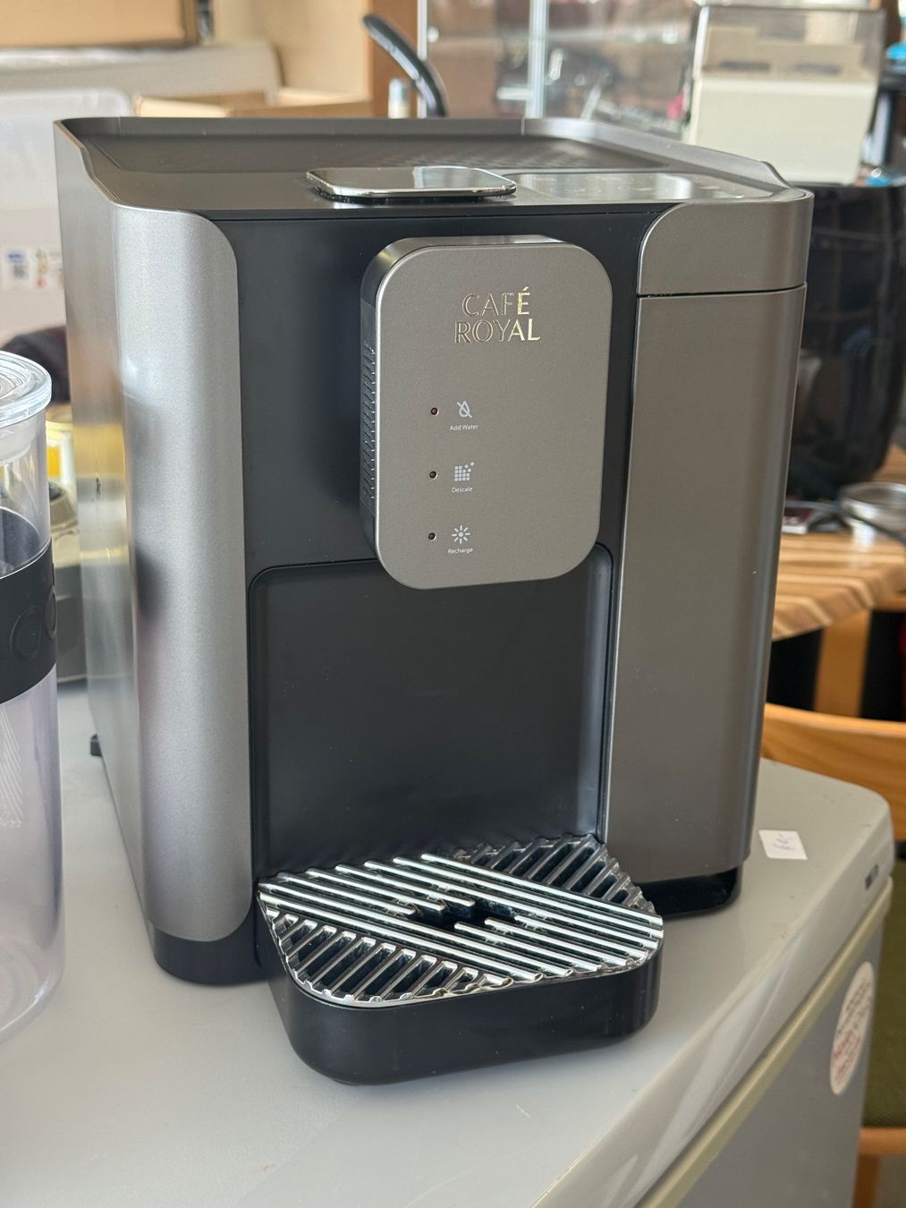 Café Royal Macchine per caffè & Macchine per espresso: Café Royal Professional Kapselmaschine – Usato da Klingnau venduto da Umweltklinik